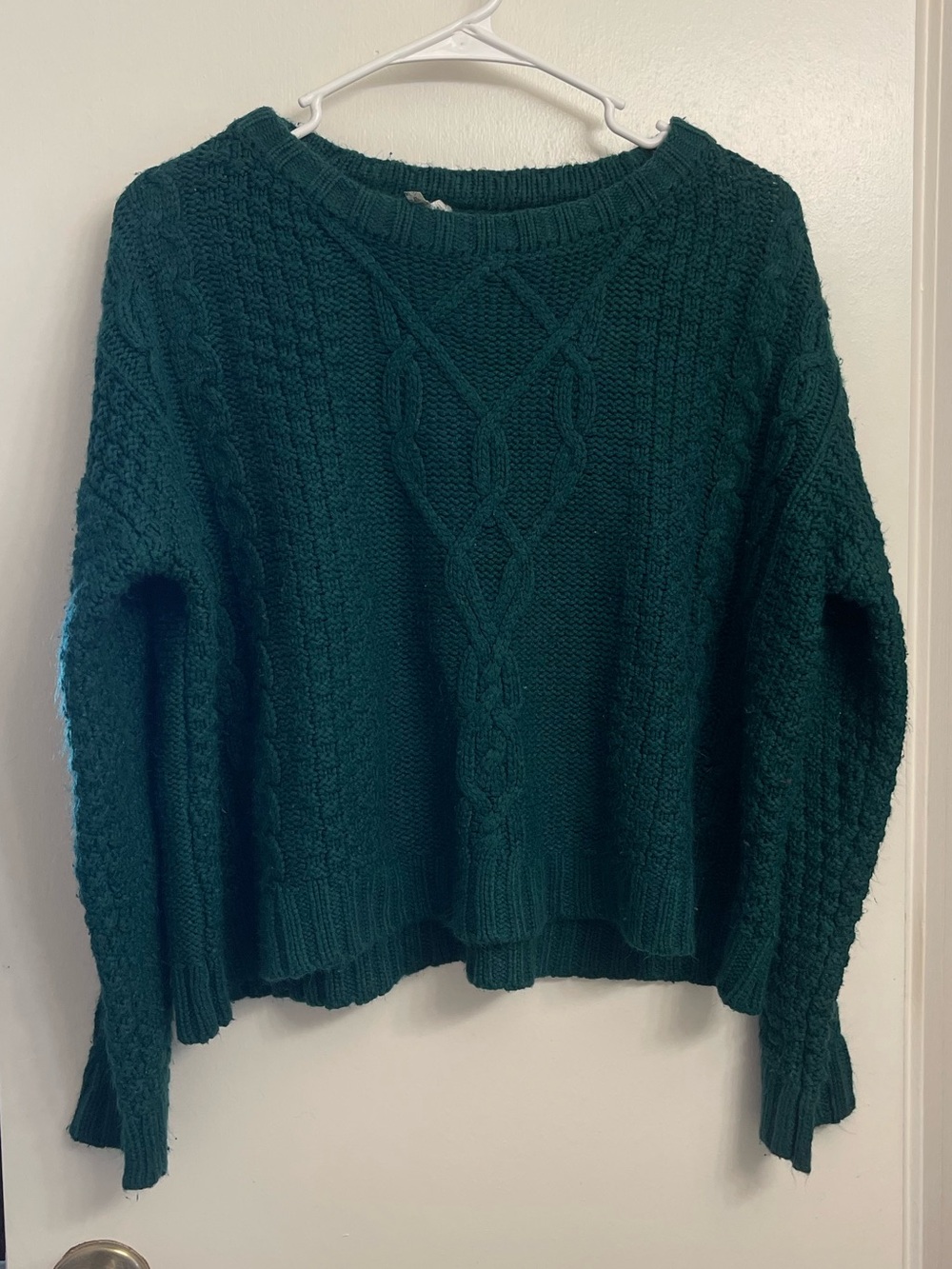 Mudd Emerald Cable Knit Crewneck Sweater